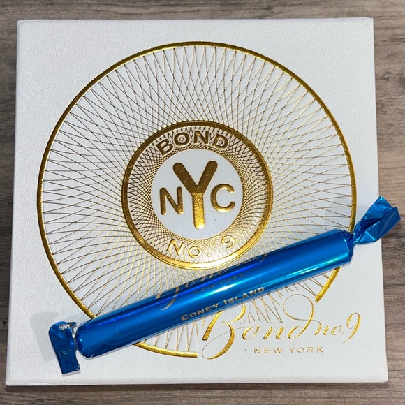 Bond No. 9 New York Accessories - Bond No. 9 New York Coney Island Blue and Gold Accessory